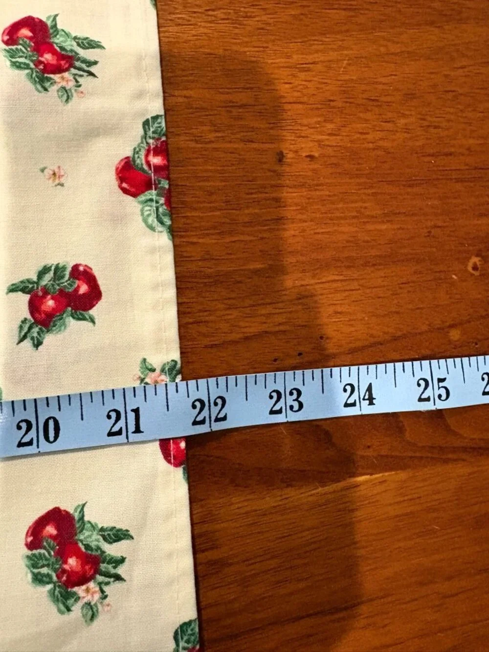 Apple table runner and 4 cloth napkins, Homemade